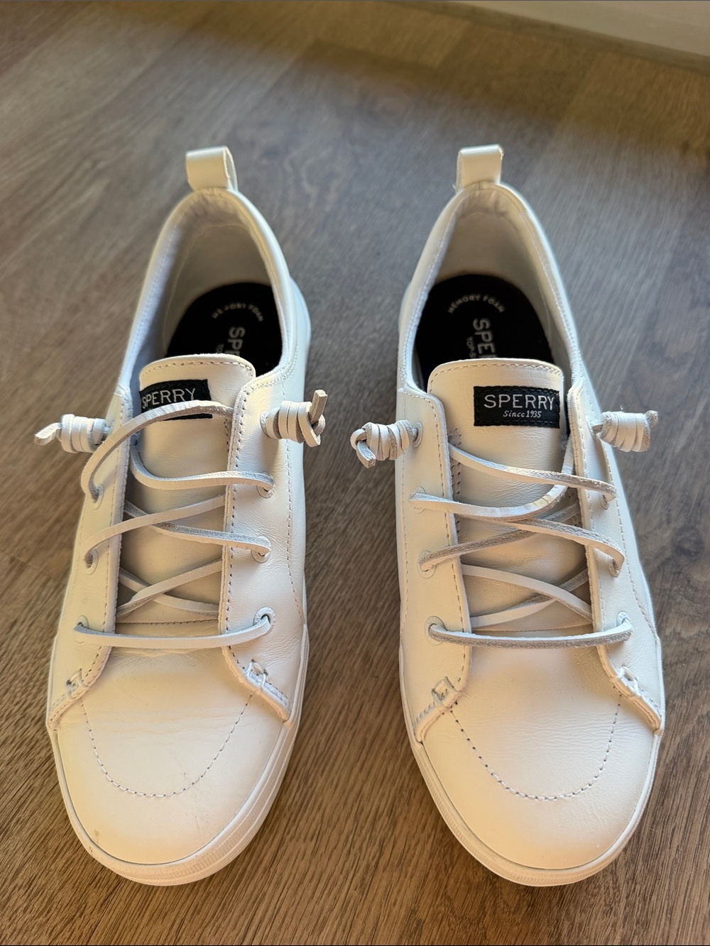 Sperry White Leather Casual Lace-Up Sneakers top sider memory foam